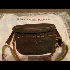 Michael Kors authentic brown Fanny pack belt bag